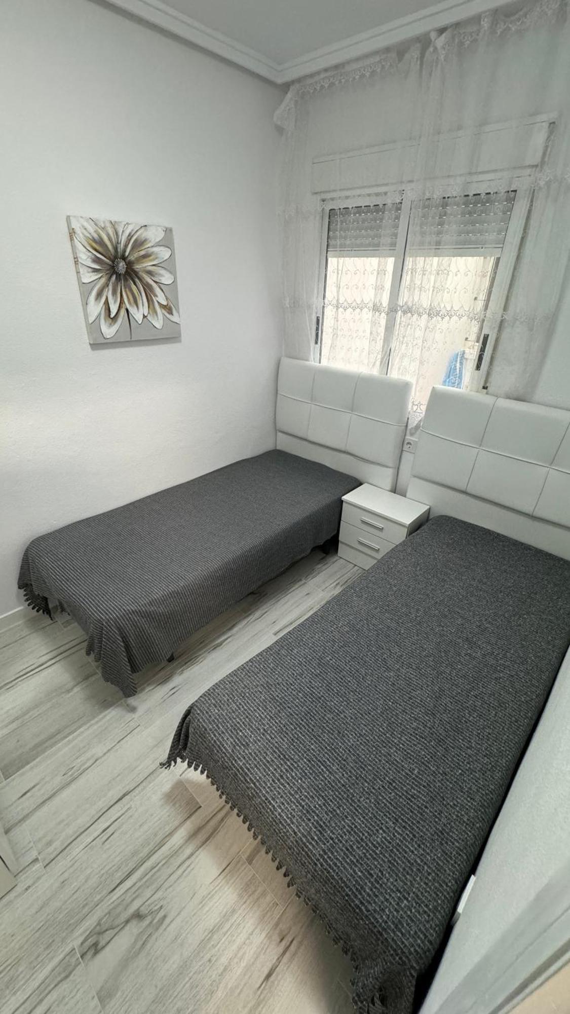 Playa Del Cura Apartment With 2 Bedrooms 托雷维耶哈 外观 照片